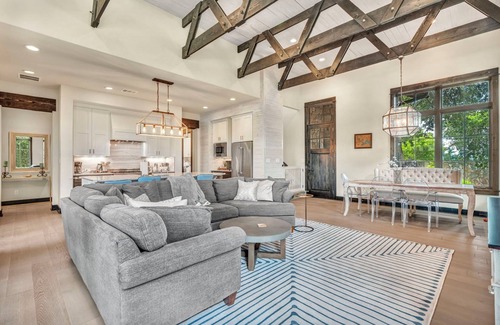Spicewood Cabaña | Lakefront home - nature filled family friendly community