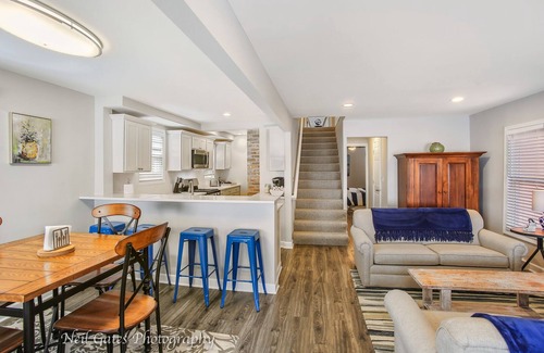 Fox Lake Casa | Lakefront Home on Fox Lake, IL under 90 minutes from Chicago!