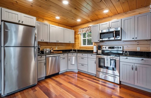 Mount Chase Cabaña | Lakefront Home on Lower Shin Pond