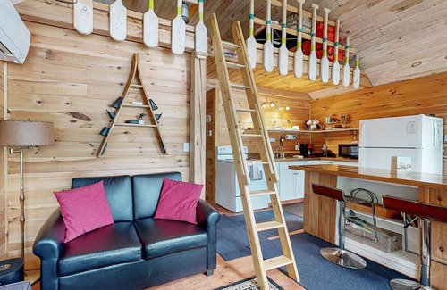 Oakland Cabina | Lakefront home on McGrath Pond - once featured on Maine Cabin Masters