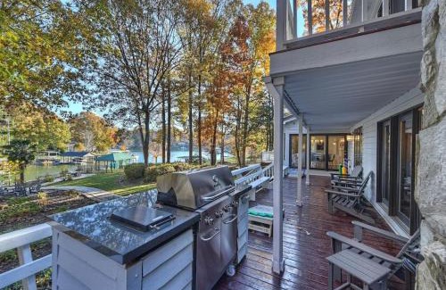 Westport Casa | Lakefront Home Private Dock Tiki Bar Firepit Shore to Please by AvantStay