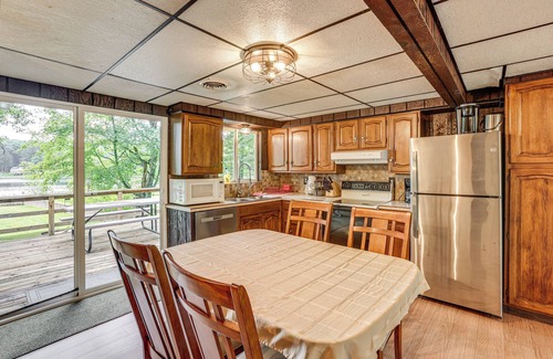 Brohman Cabaña | Lakefront Home w/Deck: Central Michigan Escape!