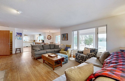 Alden Casa | Lakefront home w/ large yard, sandy beach area, dock, & WIFI, near golf & trails