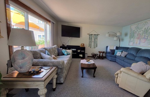 Plainwell Casa | Lakefront Home with Amazing Sunsets