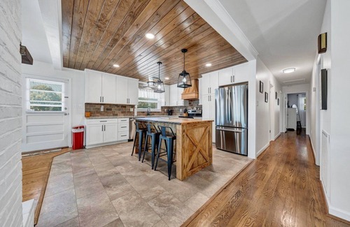 Goodview Casa | Lakefront Home with Private Dock!
