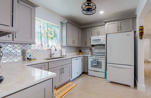 Sebring Casa | Lakefront Home With Private Hot Tub, Central AC and Beach Access