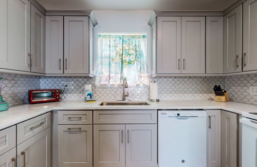Sebring Casa | Lakefront Home With Private Hot Tub, Central AC and Beach Access