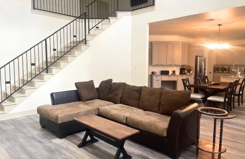 Longtown Casa | Lakefront Home with private boat slip