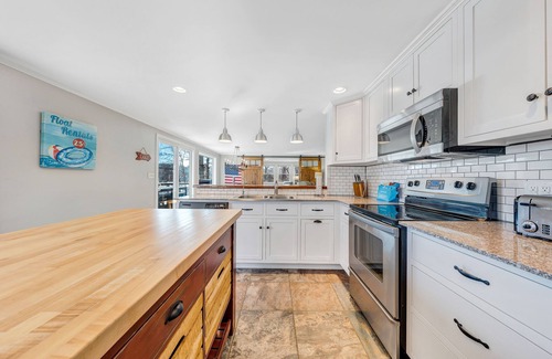 Smith Mountain Lake Casa | Lakefront Home with Hot Tub, Fire pit & Game room