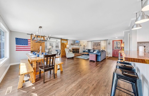Smith Mountain Lake Casa | Lakefront Home with Hot Tub, Fire pit & Game room