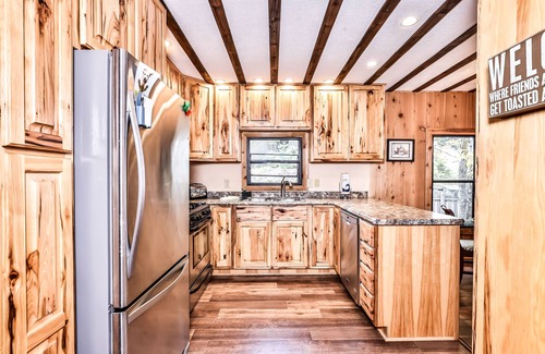 Rhinelander Casa | Lakefront home with private dock, screened porch, woodstove, fast WiFi, & W/D