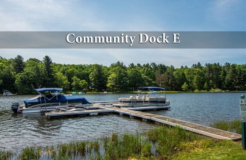 Waterfront Greens Casa | Lakefront home with lots of community amenities!