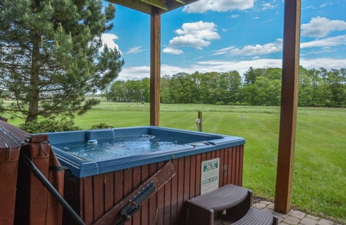Waterfront Greens Casa | Lakefront home with lots of community amenities!
