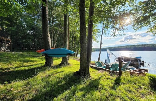 Gouldsboro Casa | Lakefront * Hot Tub * Canoes * Game Room * Wood FP