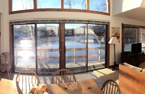 Ludlow Casa | Lakefront House 1 Mile from Okemo! Hot Tub, Now Renting for Feb Break Week!