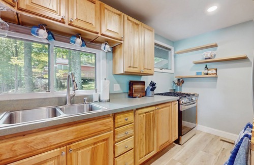 Gloversville Casa | Lakefront house and cottage with kayaks, hot tub, dock - in ADK Park