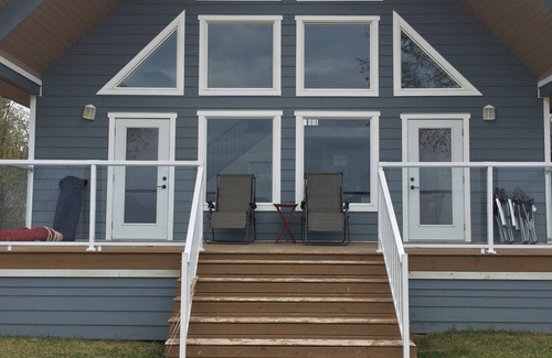 Alberta Beach Cabaña | Casa frente al lago para 12 personas