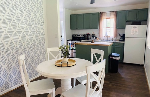 Laurens Casa | Lakefront house sleeps 5 - Lake Rabon, Laurens SC