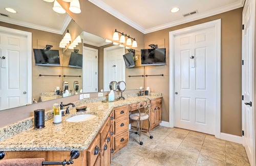 Centre Casa | Lakefront House w/ Game Room, Deck & Views!