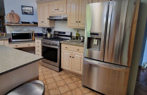 Port Austin Casa | Lakefront house with decks and gazebo, 5 bedrooms on private beach.