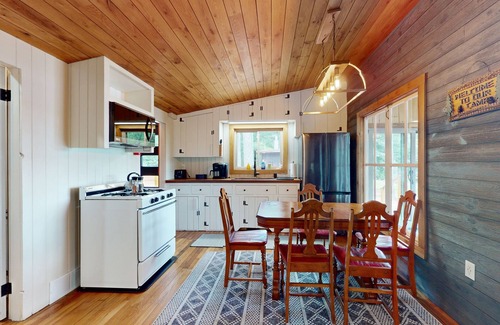 Wakefield Casa | Lakefront house with firepit, beach access, deck, grill, woodstove, & central AC