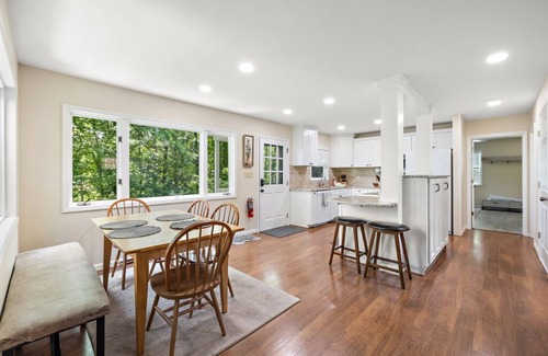 Wilkesboro Cabina | Lakefront House with Great Views