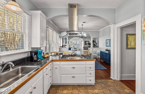 Babson Park Casa | Crooked Lake Bungalow