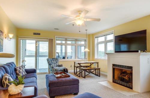 Huddleston Apartamento | Lakefront Huddleston Condo with Community Pool