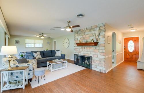 Putnam Hall Casa | Lakefront Keystone Heights Home with Boat Dock!
