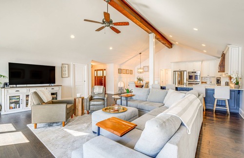 Buckhead Casa | Lakefront Lake Oconee Home: Boat Dock + Hot Tub