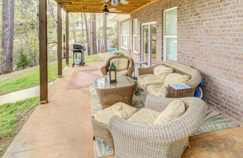 Leesville Casa | Lakefront Leesville Retreat with Private Dock!