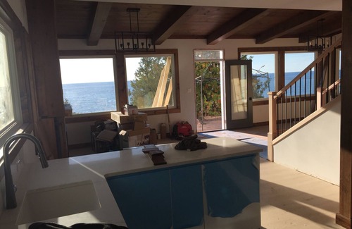 Kincardine Casa | Lakefront Leisurely Hideaway - Private and Peaceful - Newly Built