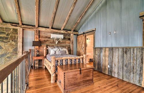 Sharon Grove Casa | Lakefront Lewisburg Vacation Rental with Deck!