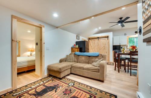 Limerick Casa | Lakefront Limerick Cottage with Private Beach!
