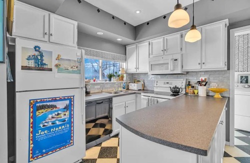 Portland Casa | Lakefront Living in the Heart of Westport/Pet Friendly!