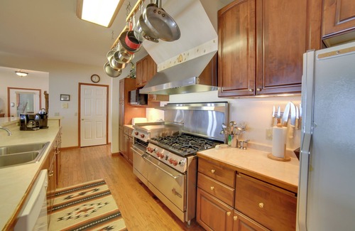 Big Bay Casa | Lakefront Lookout! Private Sand Beach on Superior