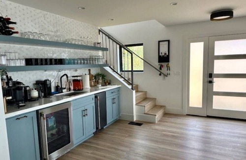 Oak Shores Casa | Lakefront Luxury at Buckim's Cove