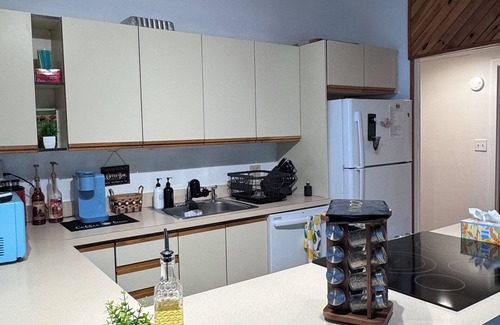 Barnstead Casa | Lakefront Luxury Chalet: Igloo, Beach, Kayak, Private theatre, pets!