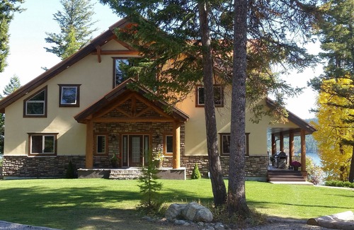 Whitefish Cabina | Lakefront Luxury Cabin Aug, September 2019 DISCOUNT $1200 off