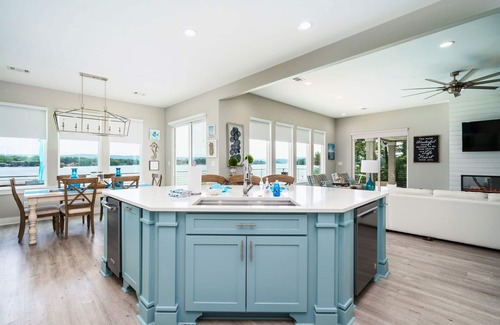 Hot Springs Casa | Lakefront Luxury | Pool | Hot Tub | Fire Pit | 5BR