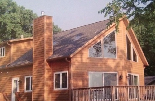 Neenah Casa | Lakefront Luxury - Wonderful lodging nestled on the shore - new: sleeps 8 only
