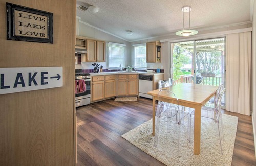 Enchanted Oaks Casa | Lakefront Mabank Gem w/ Sunset Views: Pets Welcome