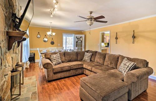 Macon Casa | Lakefront Macon Home with Pool, Dock and Fishing!