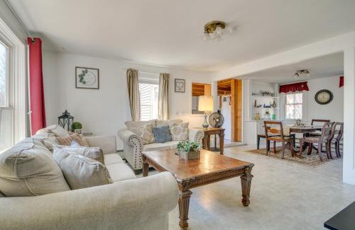 Oakland Casa | Lakefront Maine House about 4 Mi to Colby College