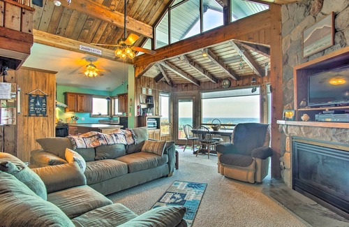 Montague Cabaña | Lakefront Montague Cottage w / Grill- Pasos a la playa