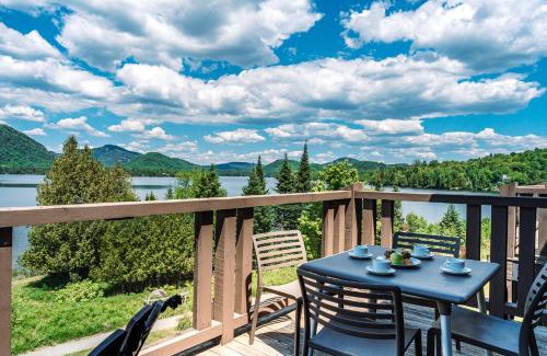 Lac Superieur Village Casa | Lakefront Mountain View Remote Work - 1 Bd Suite