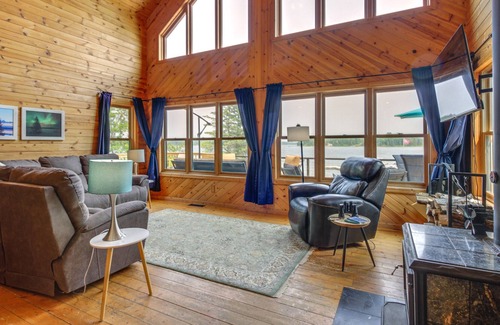 Nevis Cabina | Lakefront Nevis Home w/ Beach Access + Boat Slip!