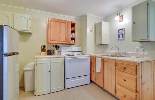 Oakland Apartamento | Lakefront Oakland Vacation Rental with Dock and Views!