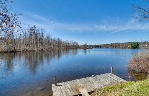 Oakland Apartamento | Lakefront Oakland Vacation Rental with Dock and Views!