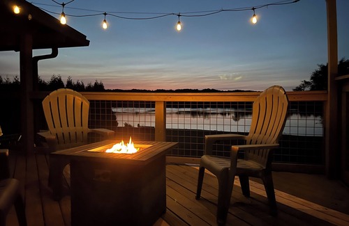 Decatur Casa | Waterfront Home w/Pool & Hot Tub